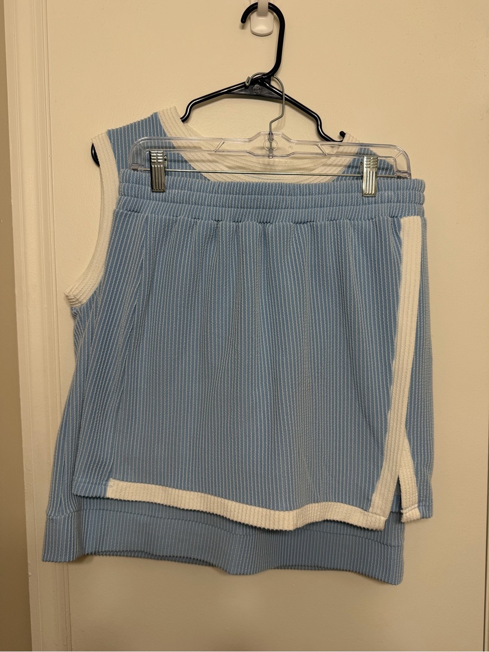 NWOT Women's Light Blue Knit Skort with White Trim
